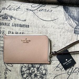 Kate Spade beige white Wristlet
